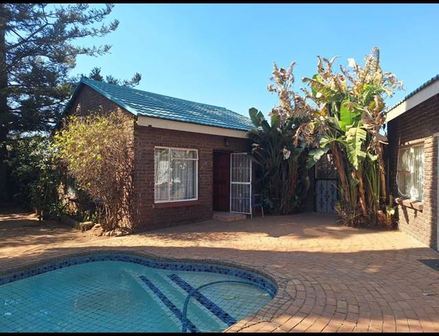 5 BEDROOM HOUSE FOR SALE IN LODEYKO